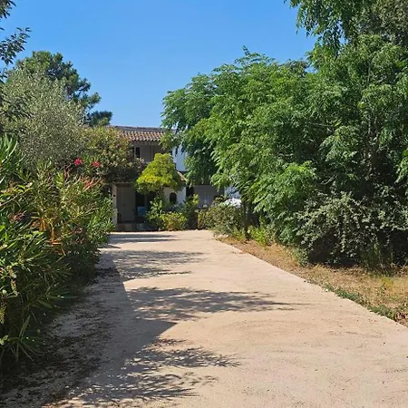 U Veniqui Semesterbostad